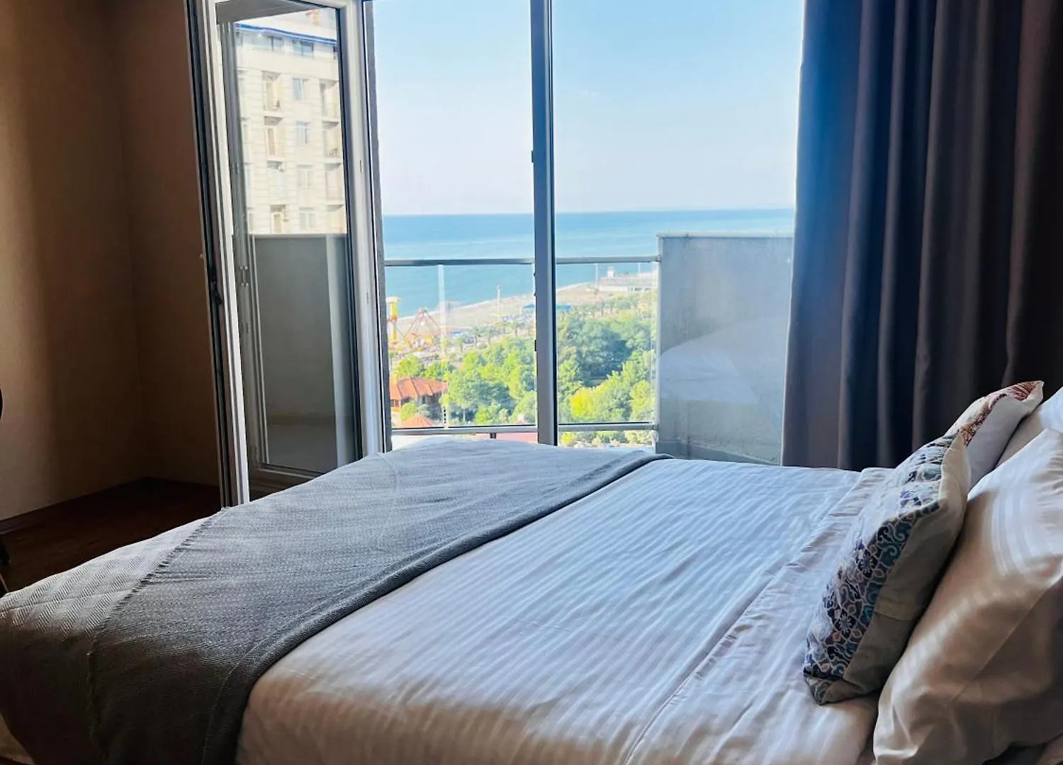 Panorama First Line Batumi Apartment